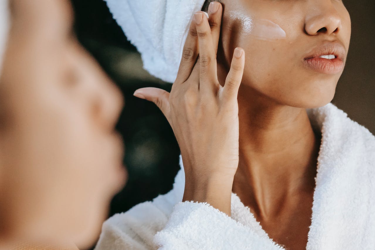 Choosing the Best Face Wax for Sensitive Skin